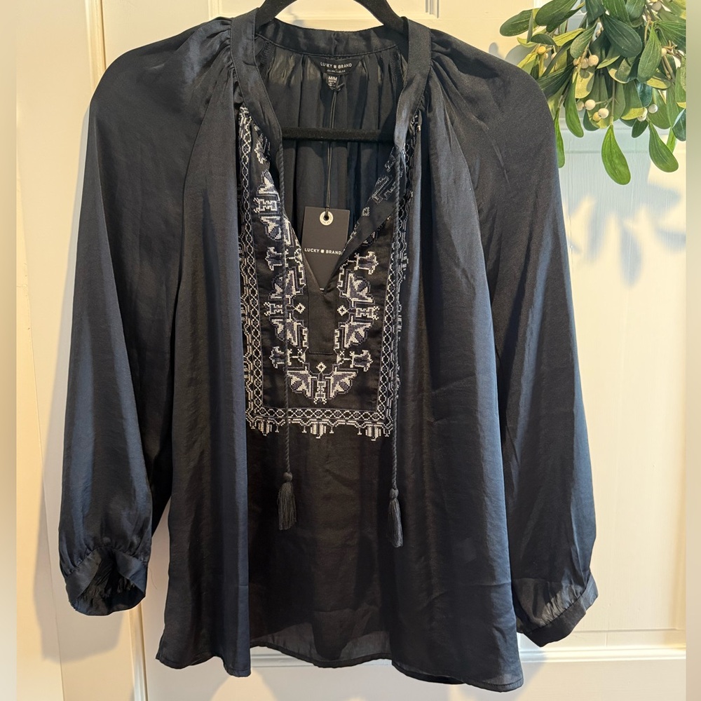 Lucky Brand Navy  3/4 Sleeve Embroidered Blouse-NWT